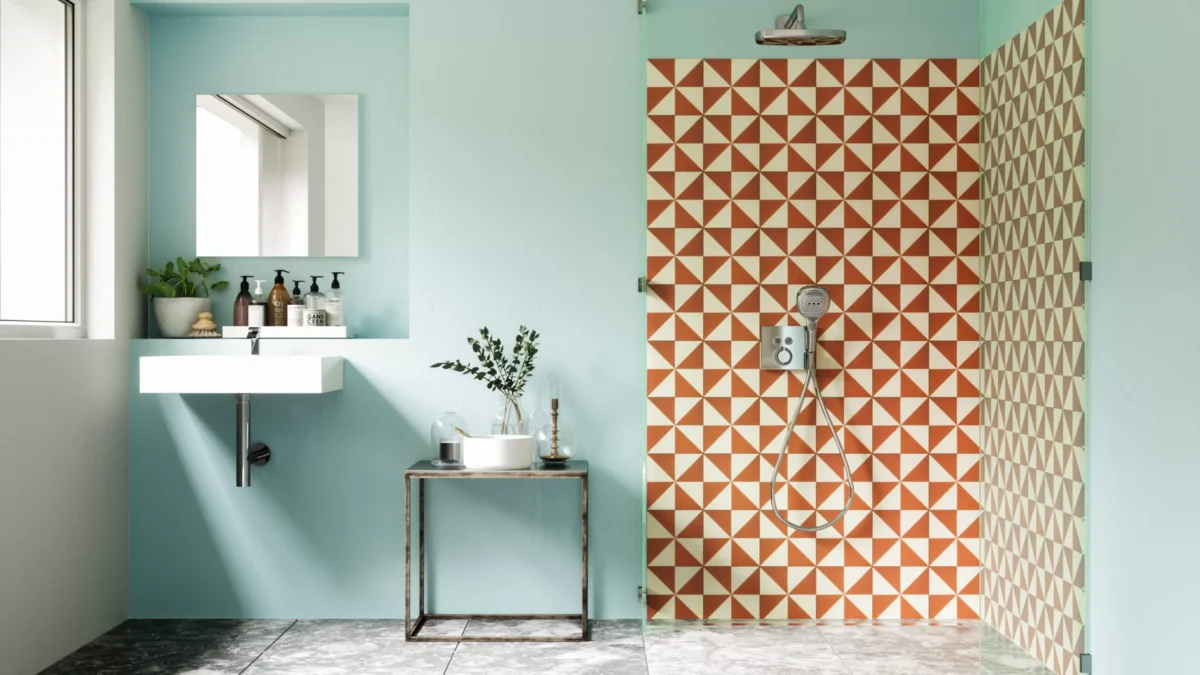 mosaico hidráulico antiguo en pared de baños