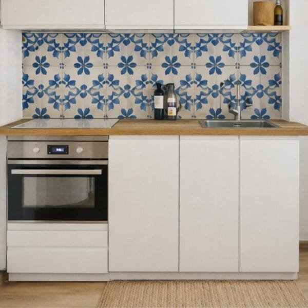 Cocina baldosas azules